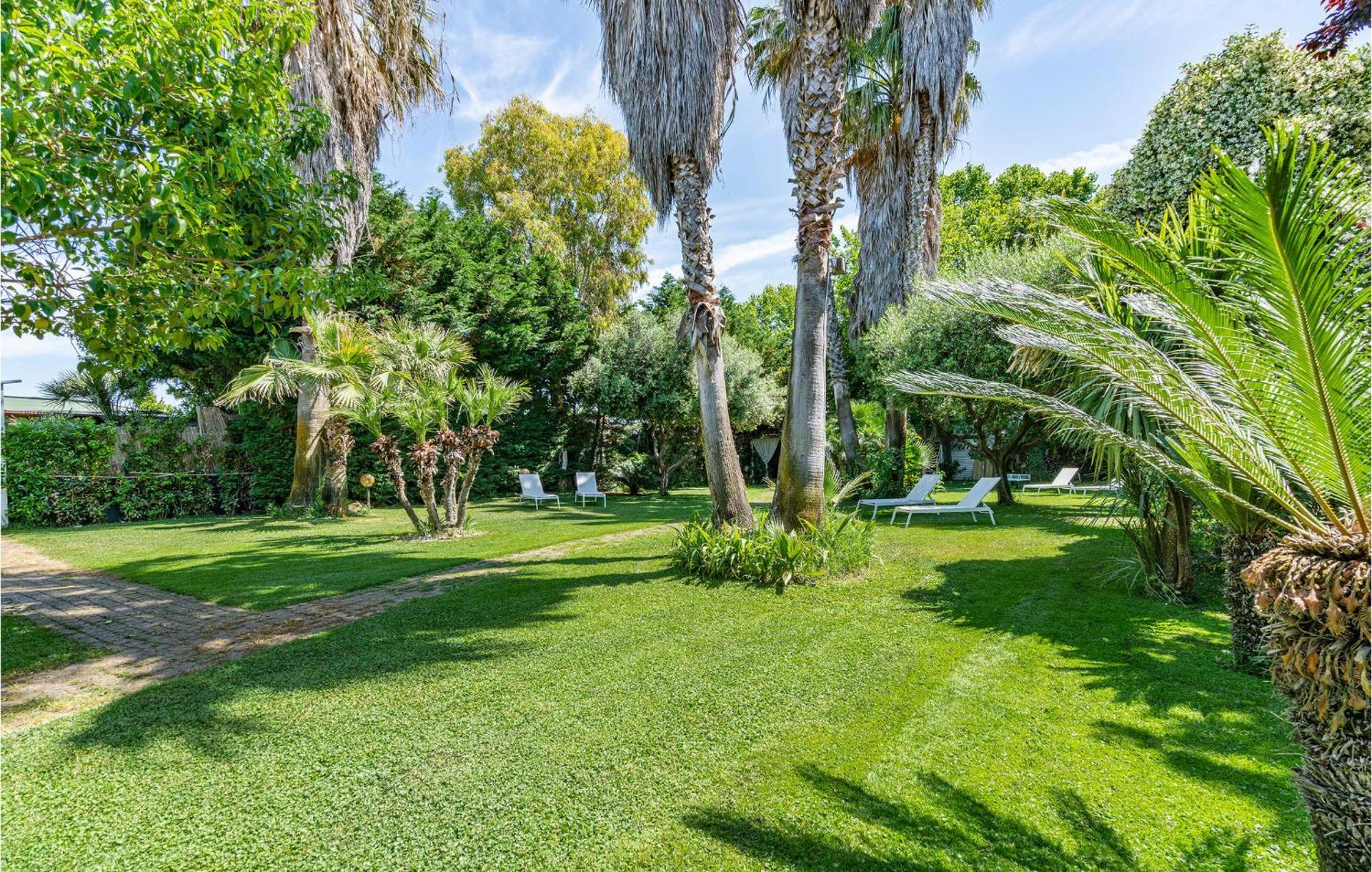 Beautiful Home In Fiumicino With Wifi Eksteriør bilde