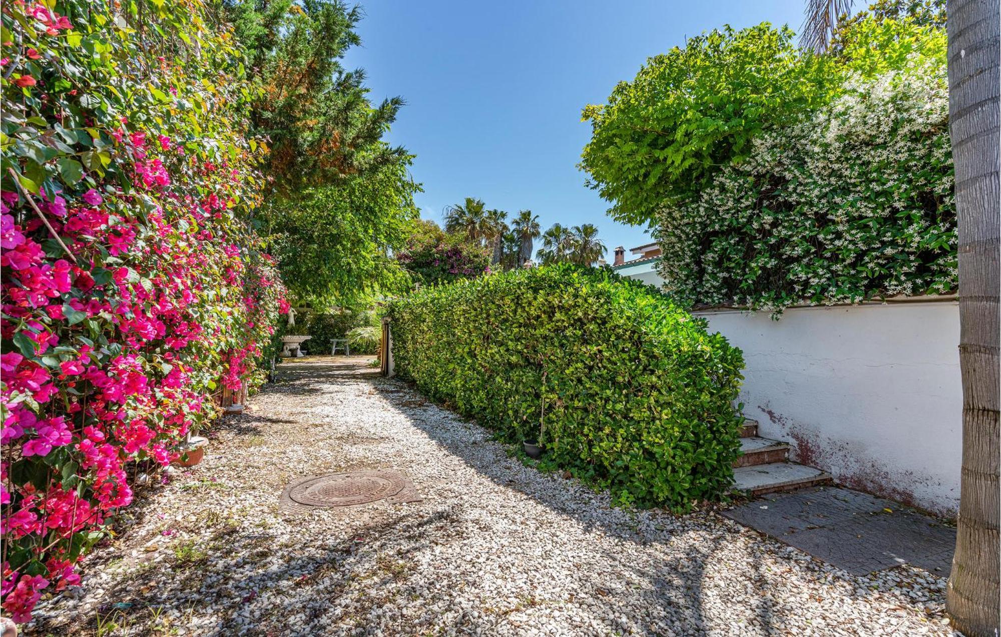 Beautiful Home In Fiumicino With Wifi Eksteriør bilde