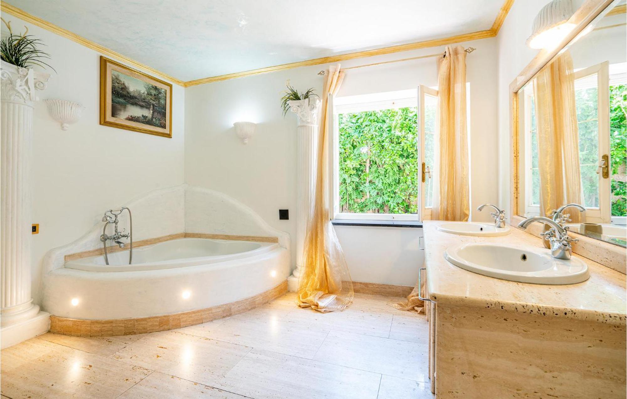 Beautiful Home In Fiumicino With Wifi Eksteriør bilde